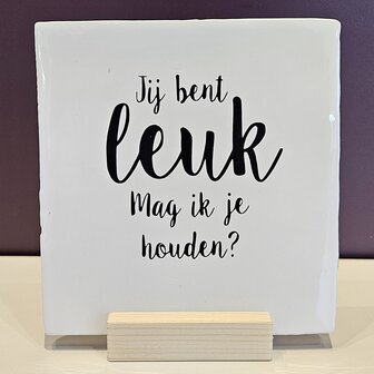 Tegel met spreuk